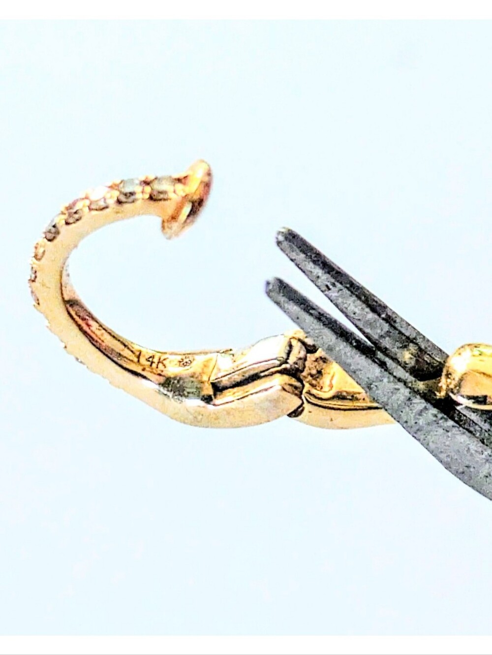 14k Solid Yellow Gold & Genuine White Sapphire Clip-On Nose Ring 1.01 Grams - Picture 8 of 13